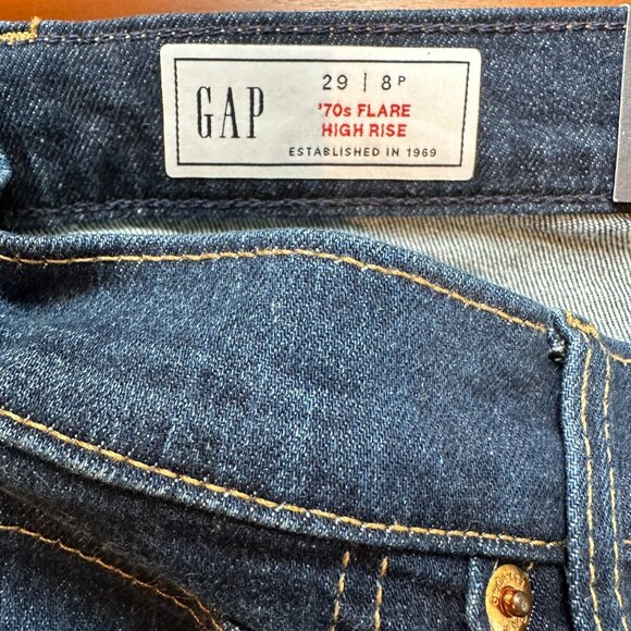 NWT GAP 70s Flare High Rise Jeans - Picture 3 of 3